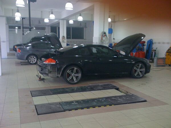 Flush-Mount Car Lift