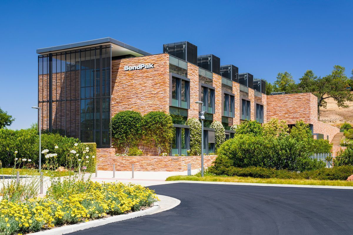 30440 Agoura Rd-Building-Sign.jpg